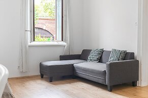 Stylish Modern 2BR Near Vienna AKH