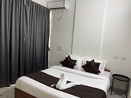 Aishwarya Apartment