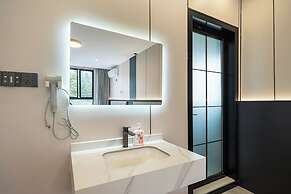The Jido Shanghai Waterfront Hotel