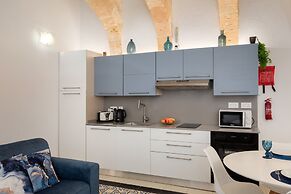 Traditional APT with Internal Courtyard