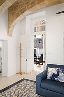 Traditional APT with Internal Courtyard