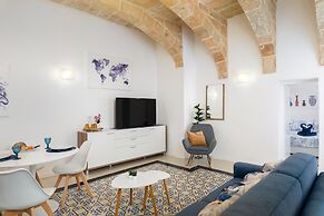 Traditional APT with Internal Courtyard