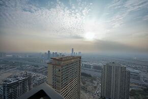 Luxury 1BR w Private Pool & Skyline View