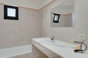 Andrade's Villa by HRM