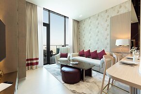 Exclusive High-Floor Apartment