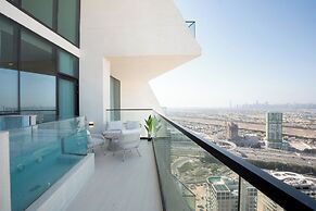 Exclusive High-Floor Apartment