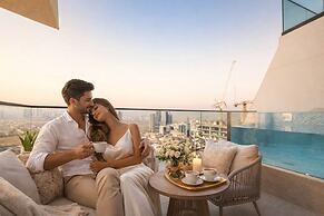 Exclusive High-Floor Apartment