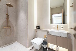 Exclusive High-Floor Apartment