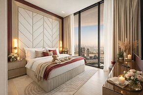 Exclusive High-Floor Apartment