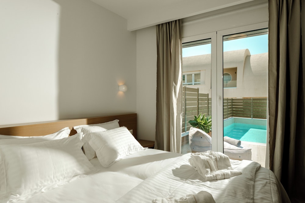 Tortuga Luxury Villas