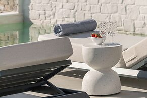 Avera Luxury Private Villas