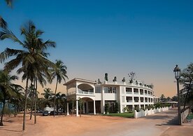 Peninsula Del Mar Beach Resort