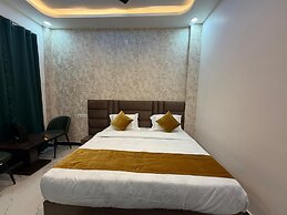 Royal Awadh Inn