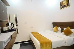 Royal Awadh Inn