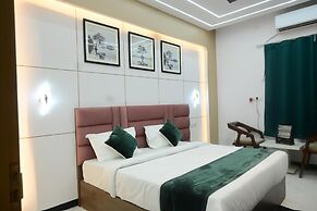 Royal Awadh Inn