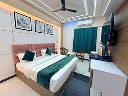 Royal Awadh Inn