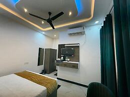 Royal Awadh Inn