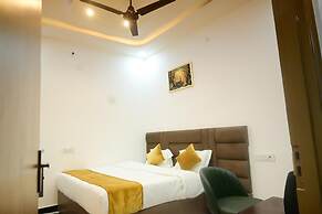 Royal Awadh Inn