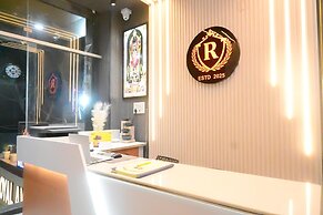 Royal Awadh Inn