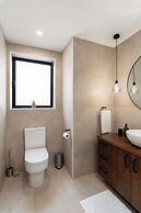 Stylish 1BR APT with Terrace