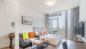 Manzil - Sleek Studio with Pool in JVC
