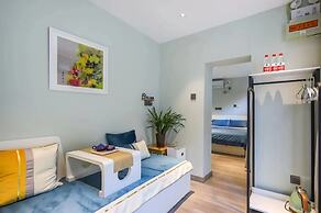 Templeside Courtyard Hotel