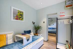Templeside Courtyard Hotel