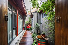 Templeside Courtyard Hotel