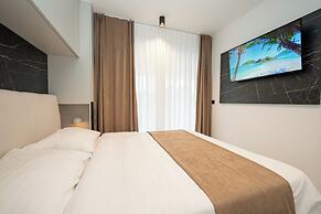 Break penthouse -three bedroom apartment