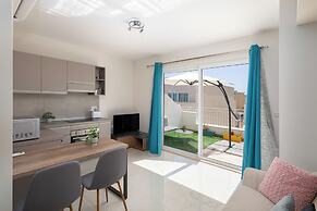 Sunlit Penthouse - 2 Terraces & Hot Tub