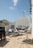 Sunlit Penthouse - 2 Terraces & Hot Tub