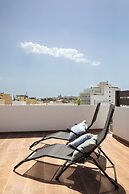 Sunlit Penthouse - 2 Terraces & Hot Tub