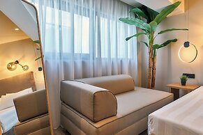 Enorme Epavli Urban Living