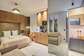 Suite Premium Facing the Chateau de Vincennes