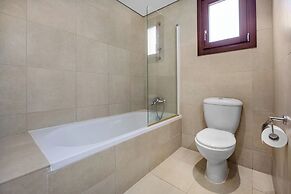 Bk02 Adjacent to Aphrodite Hills Pool & Sea View