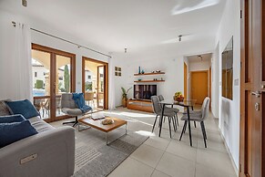 Bk02 Adjacent to Aphrodite Hills Pool & Sea View