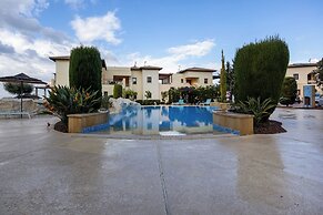 Bk02 Adjacent to Aphrodite Hills Pool & Sea View