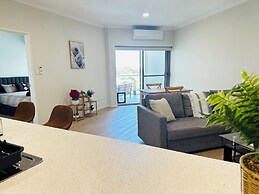 Apartment with Balcony & Parking Perth