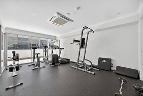 Apartment with Balcony & Parking Perth