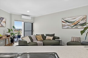 Apartment with Balcony & Parking Perth