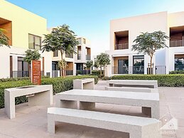 Luxury 4BR Bliss Villa Arabian Ranches III
