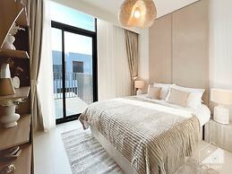 Luxury 4BR Bliss Villa Arabian Ranches III