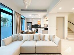 Luxury 4BR Bliss Villa Arabian Ranches III