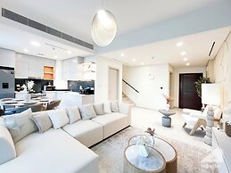 Luxury 4BR Bliss Villa Arabian Ranches III