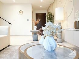 Luxury 4BR Bliss Villa Arabian Ranches III
