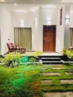 ASAI surf inn Arugambay