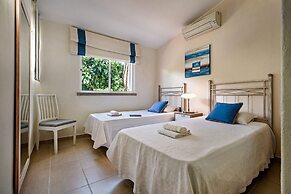 4 Beds, Golf Views, Optional Pool Heating