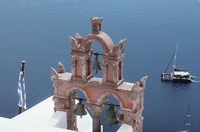 Anemos Caldera Oia