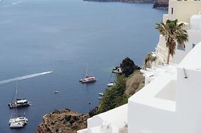 Anemos Caldera Oia