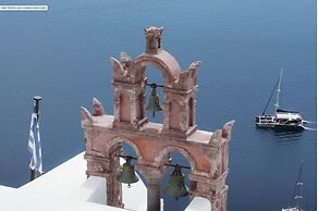 Anemos Caldera Oia